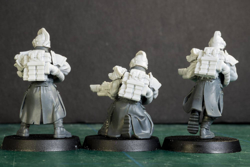Veteran Guardsmen™ Krieg™ Cavalry Helmeted Officers with Specialist Phase Weaponry
